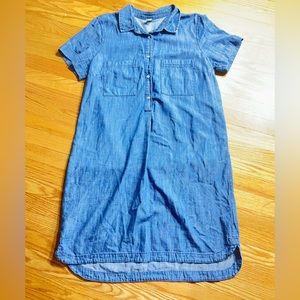 Old Navy. Denim dress. Size medium.